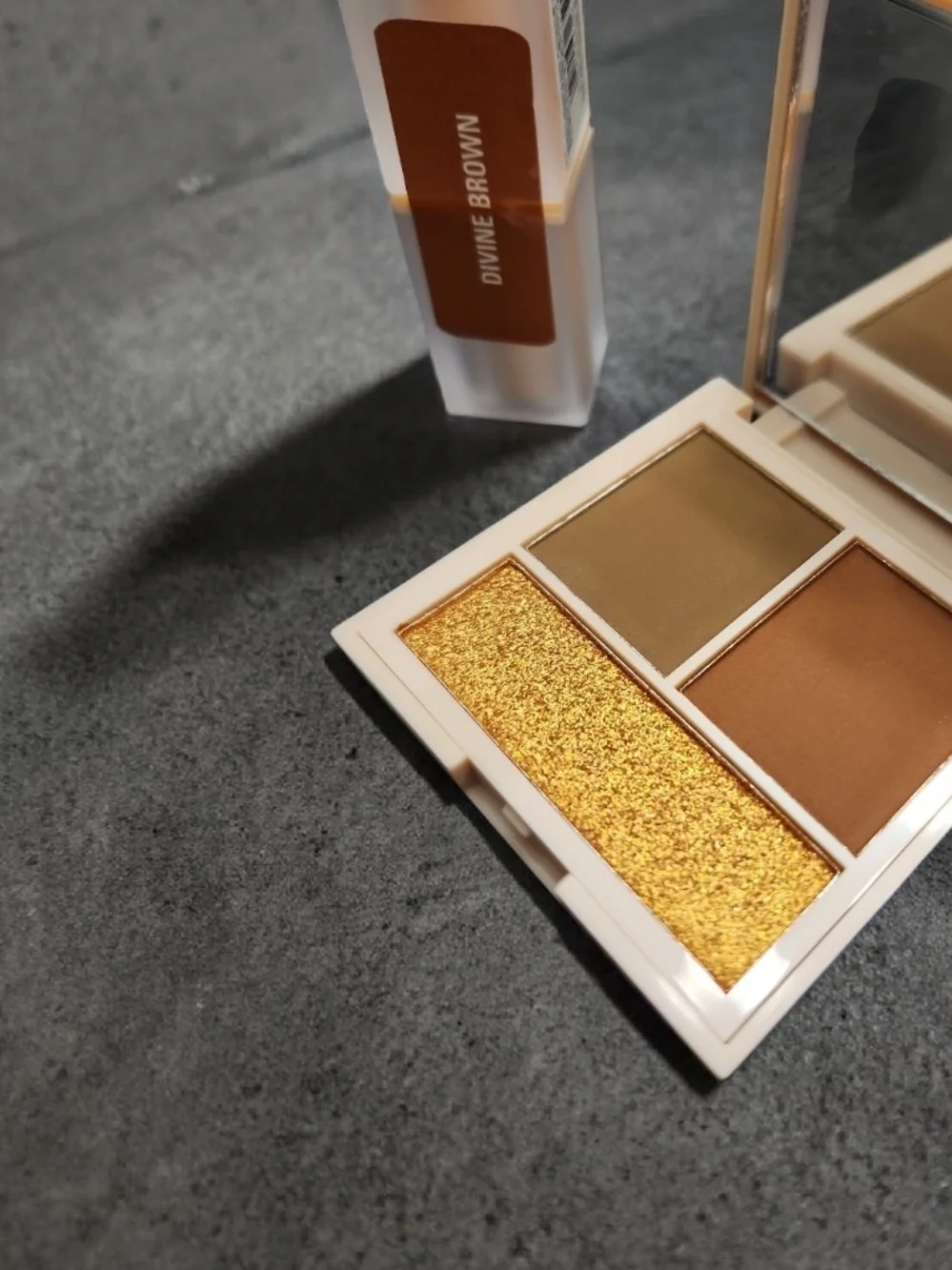 Revolution Duo Mirrored Palette & Lipstick - NEW